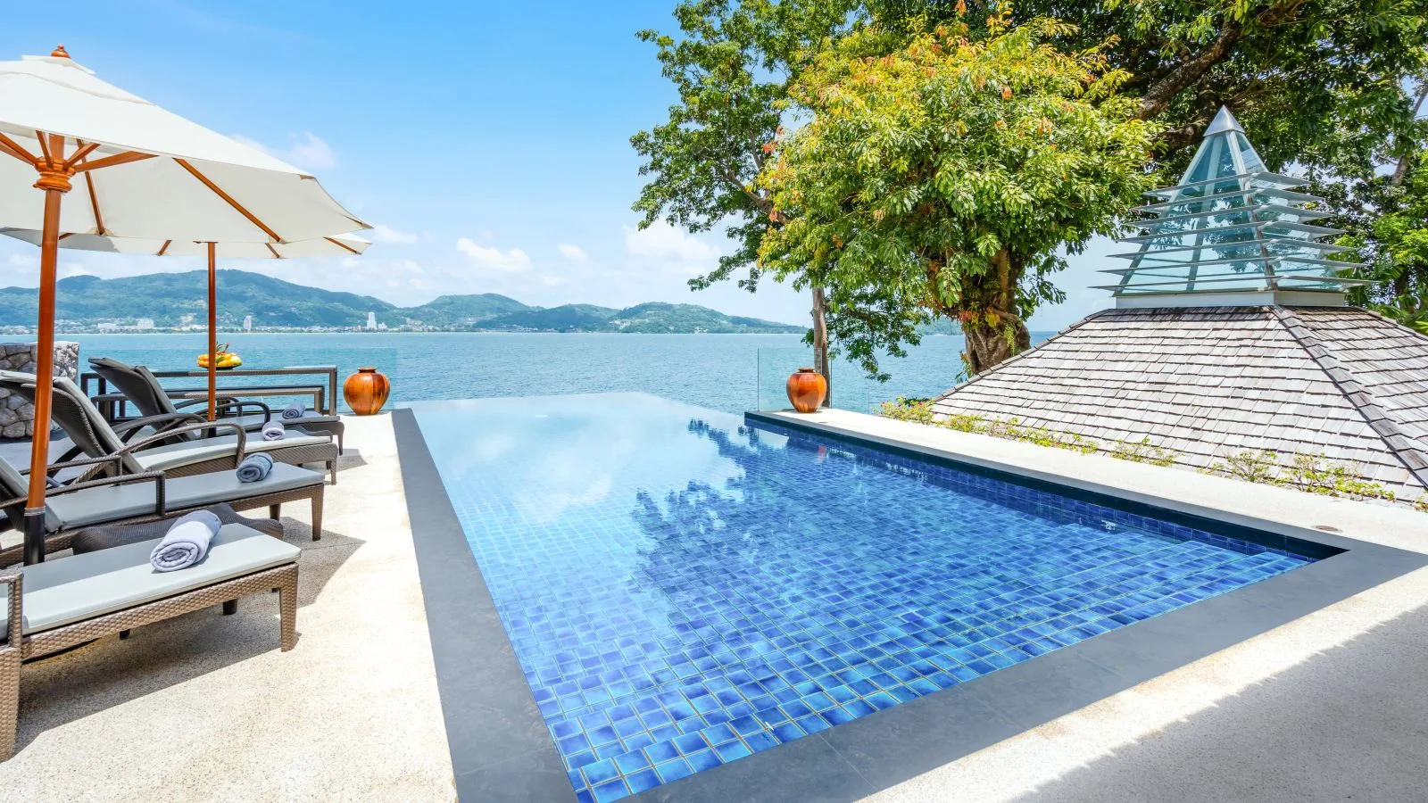 00 villa rom trai swimming pool area