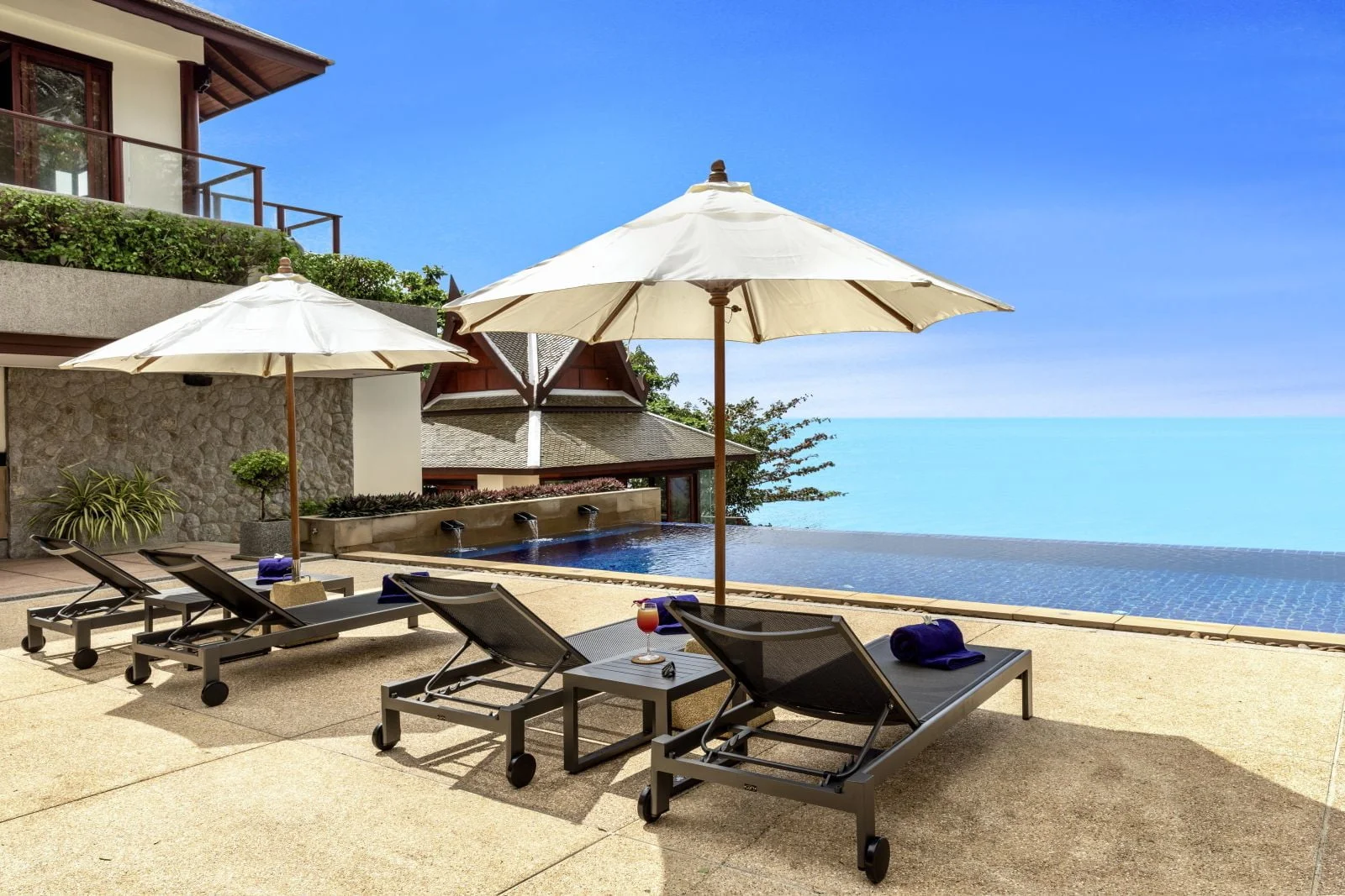 01 villa horizon swimming pool area