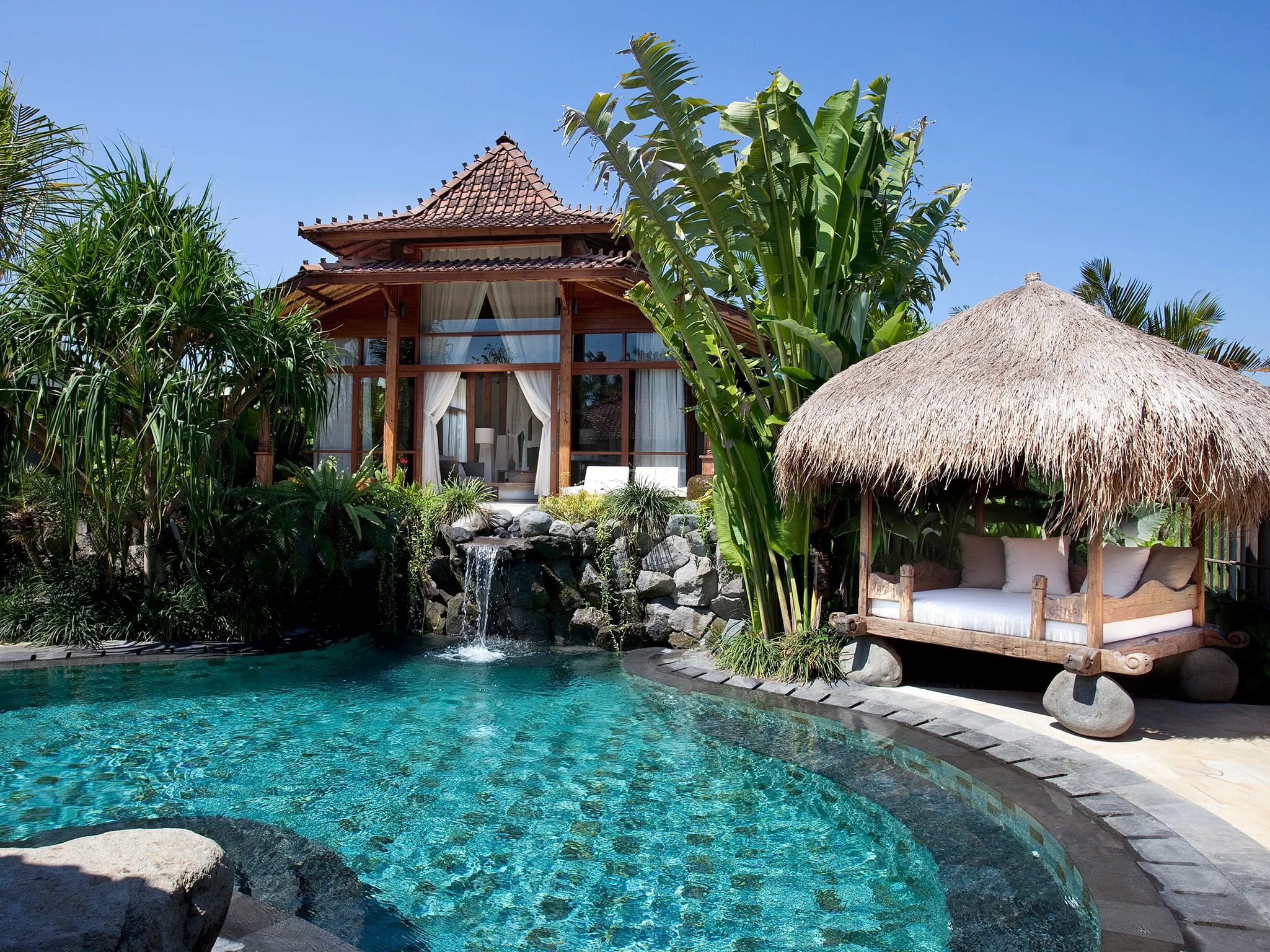 1. villa amy pool 1