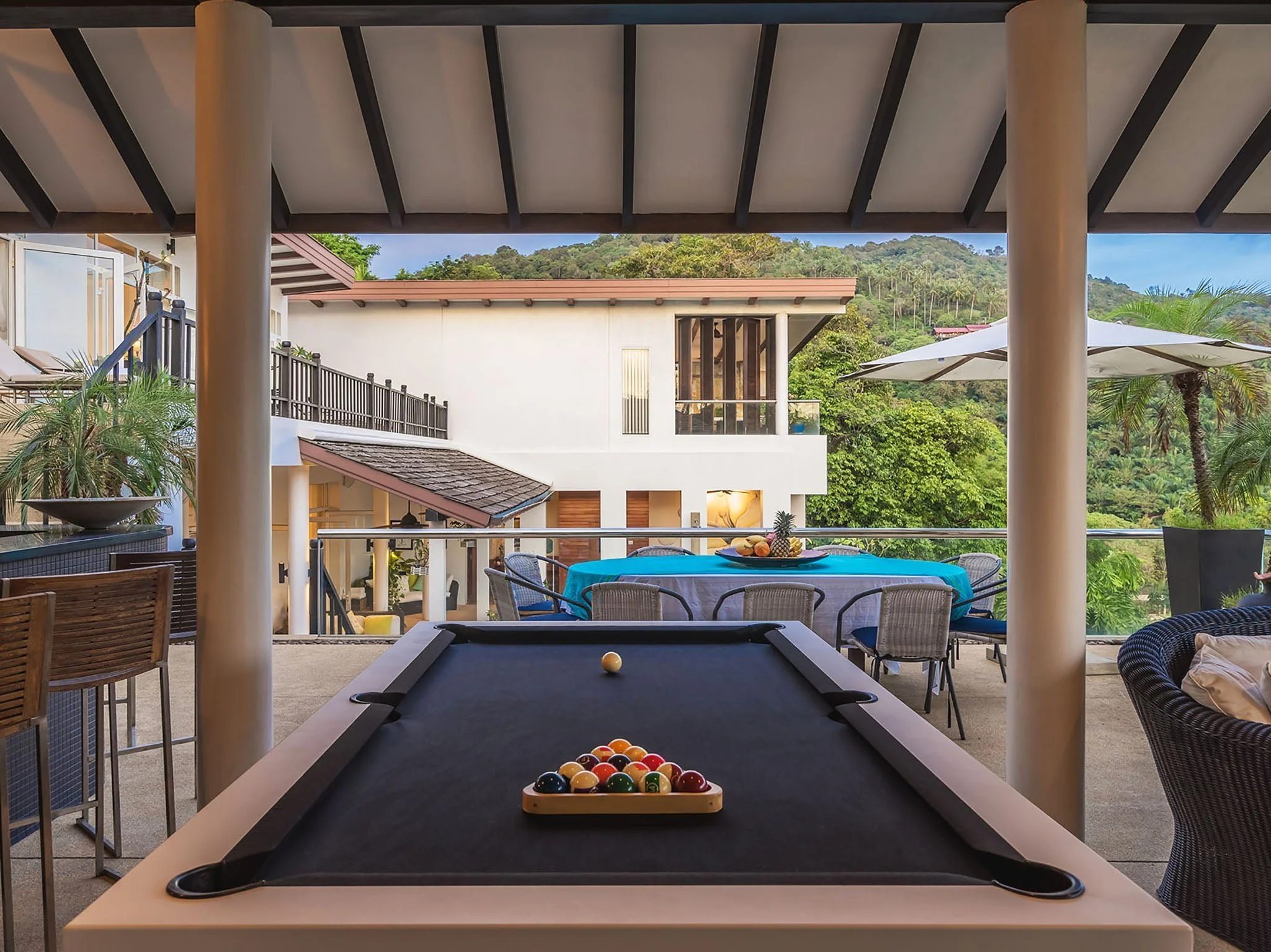 14. villa amanzi entertainment space