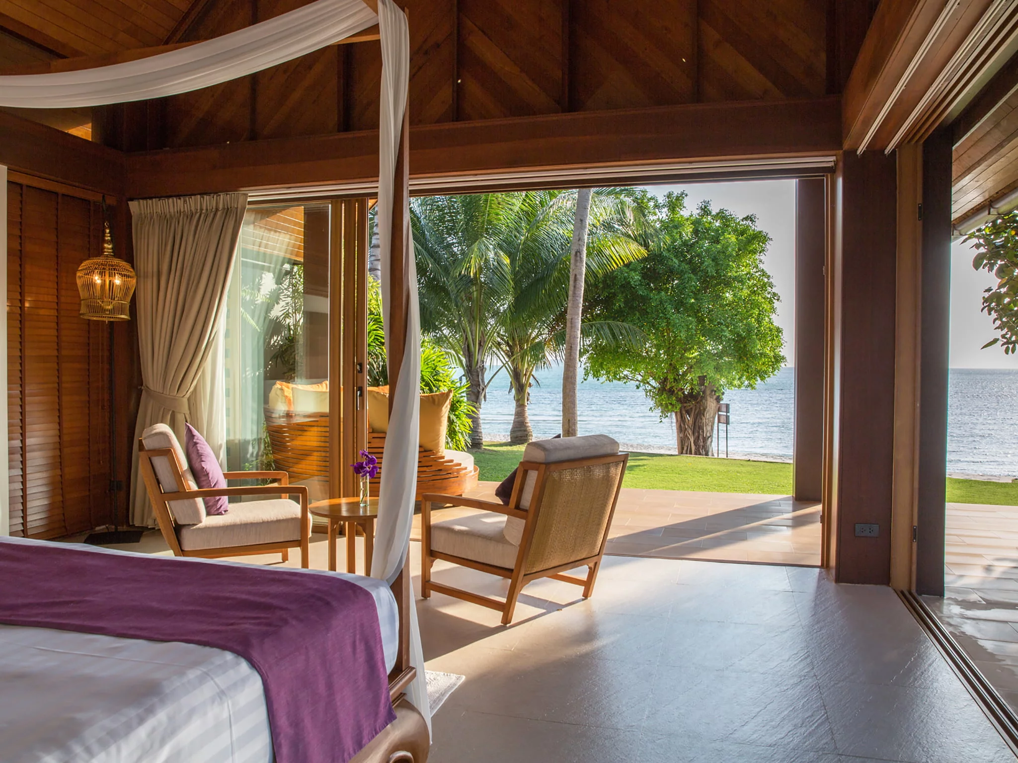 6. baan puri master bedroom with magnificent view