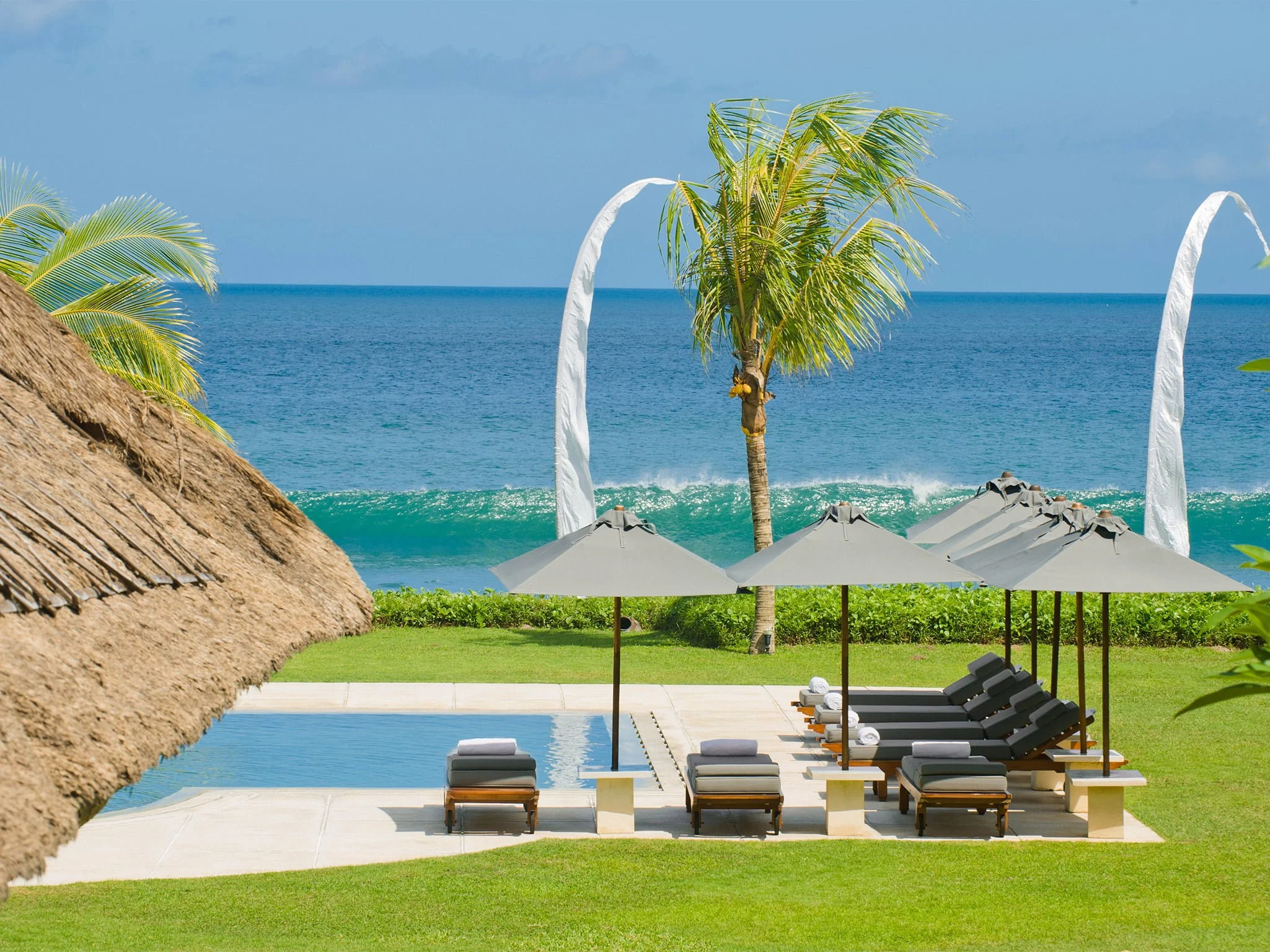 9. atas ombak pool chairs