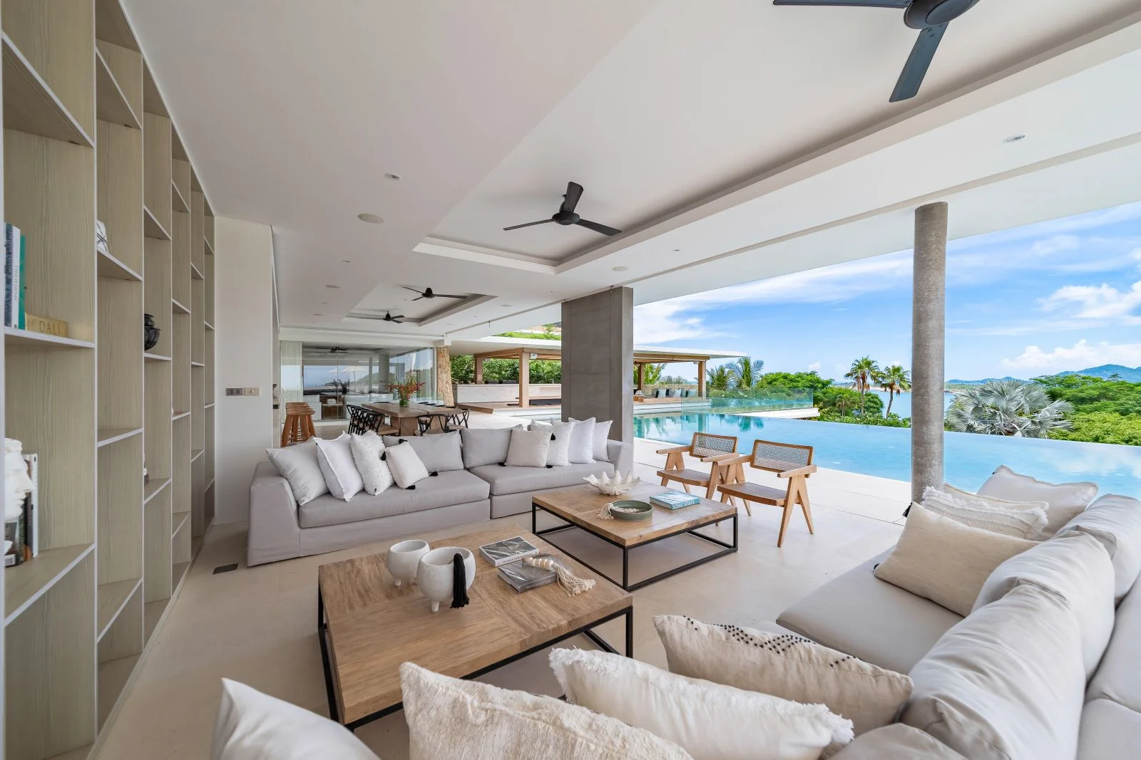 v24 lounge6