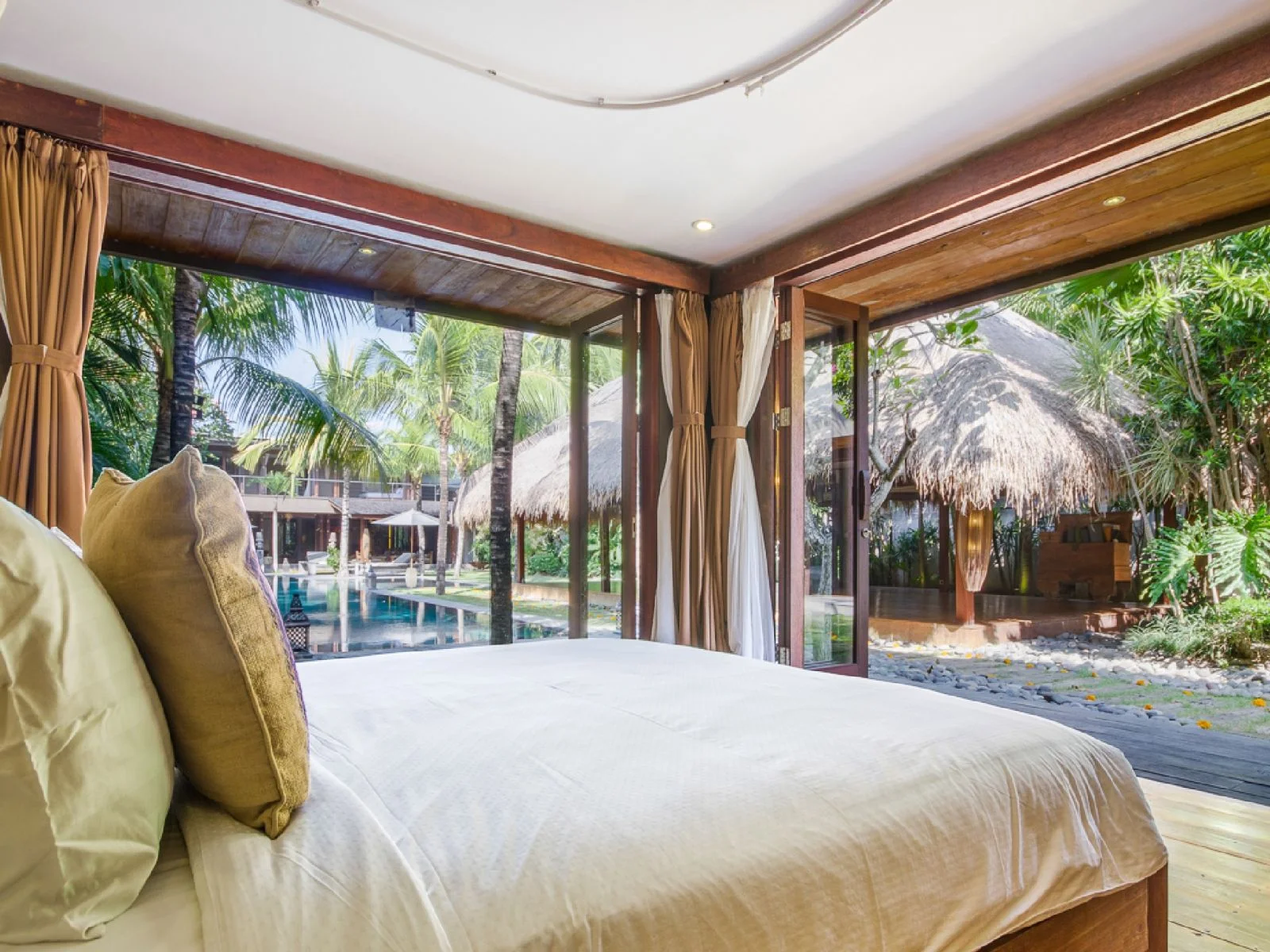 villa yoga bedroom 7 2