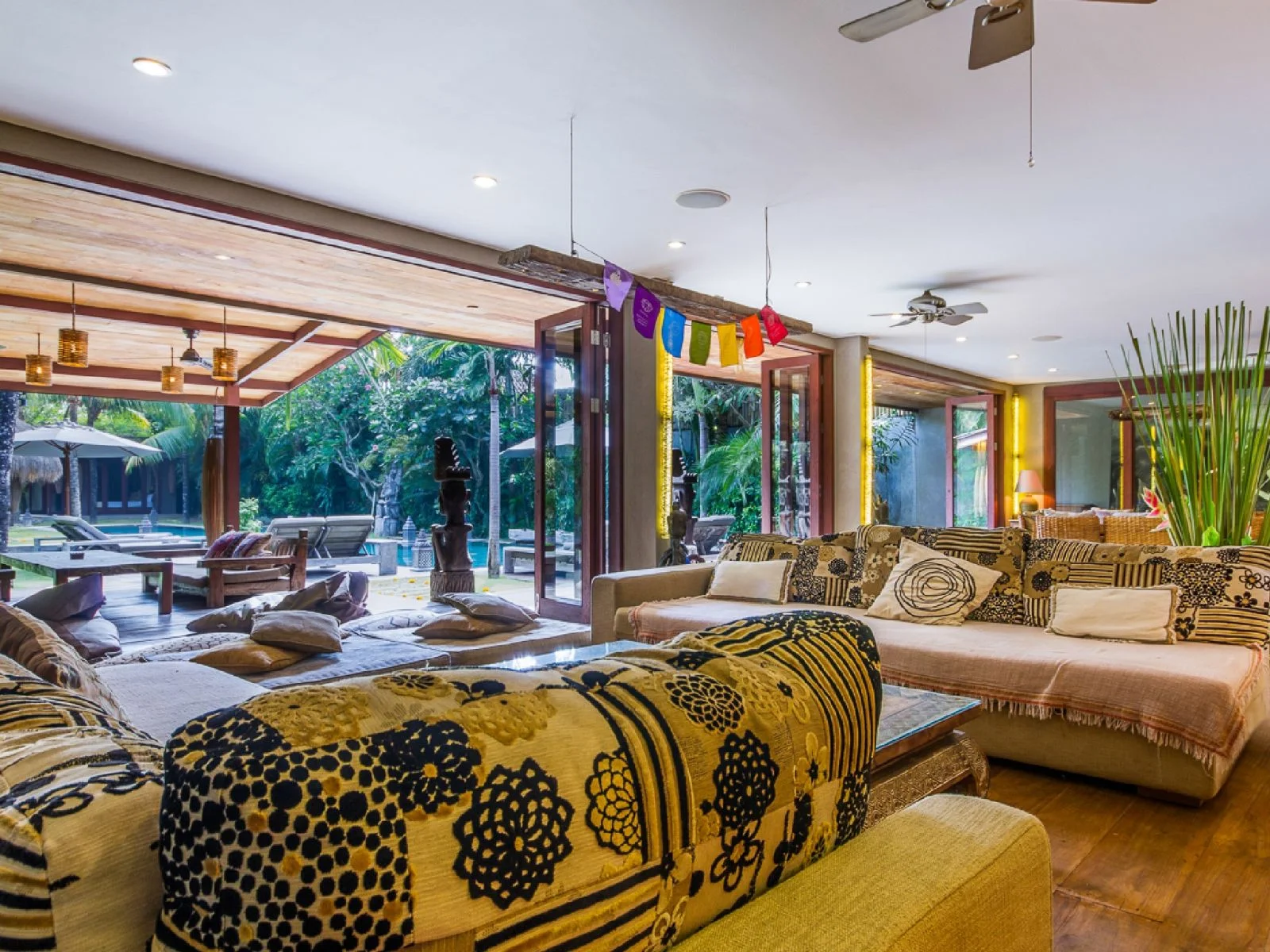 villa yoga living room 3