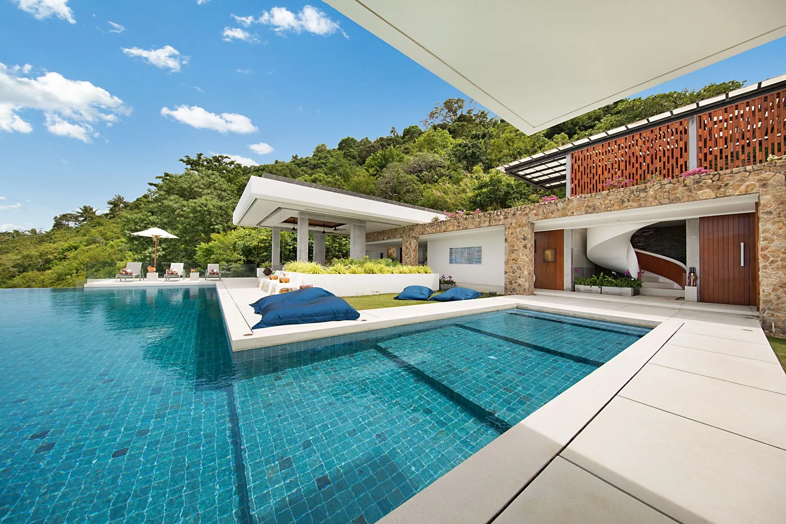 villablueview 01 exterior