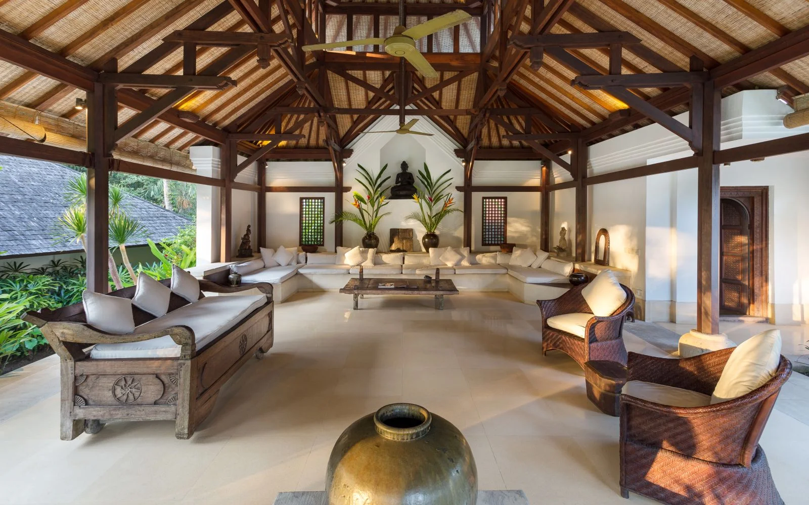 villapangigita 12 livingroomjpg