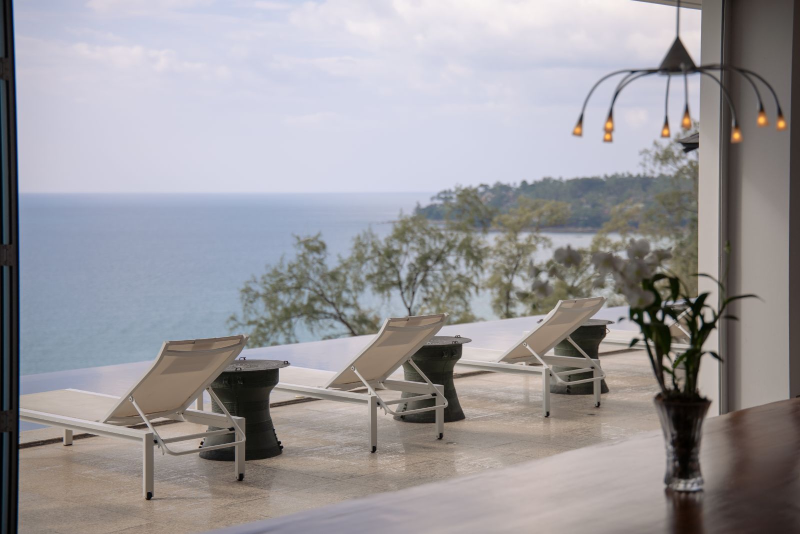 living and outdoor 03