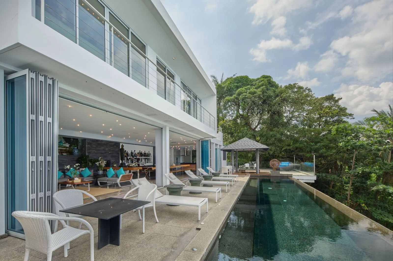 living and outdoor 28