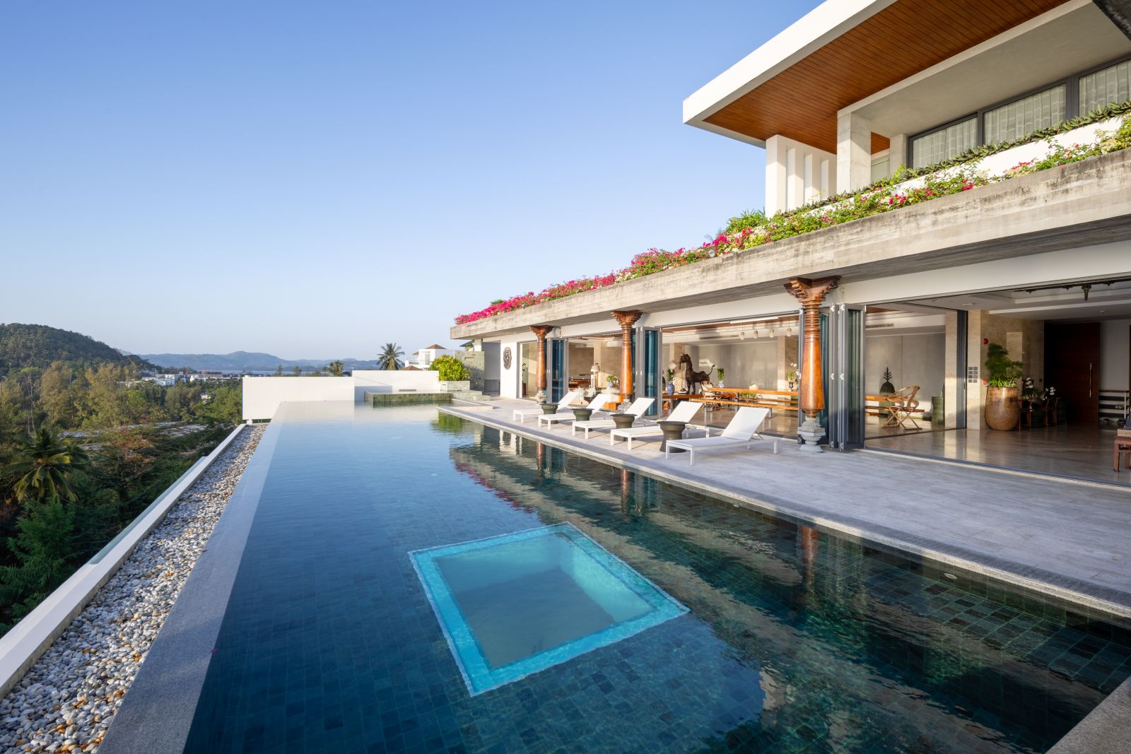 living and outdoor 32