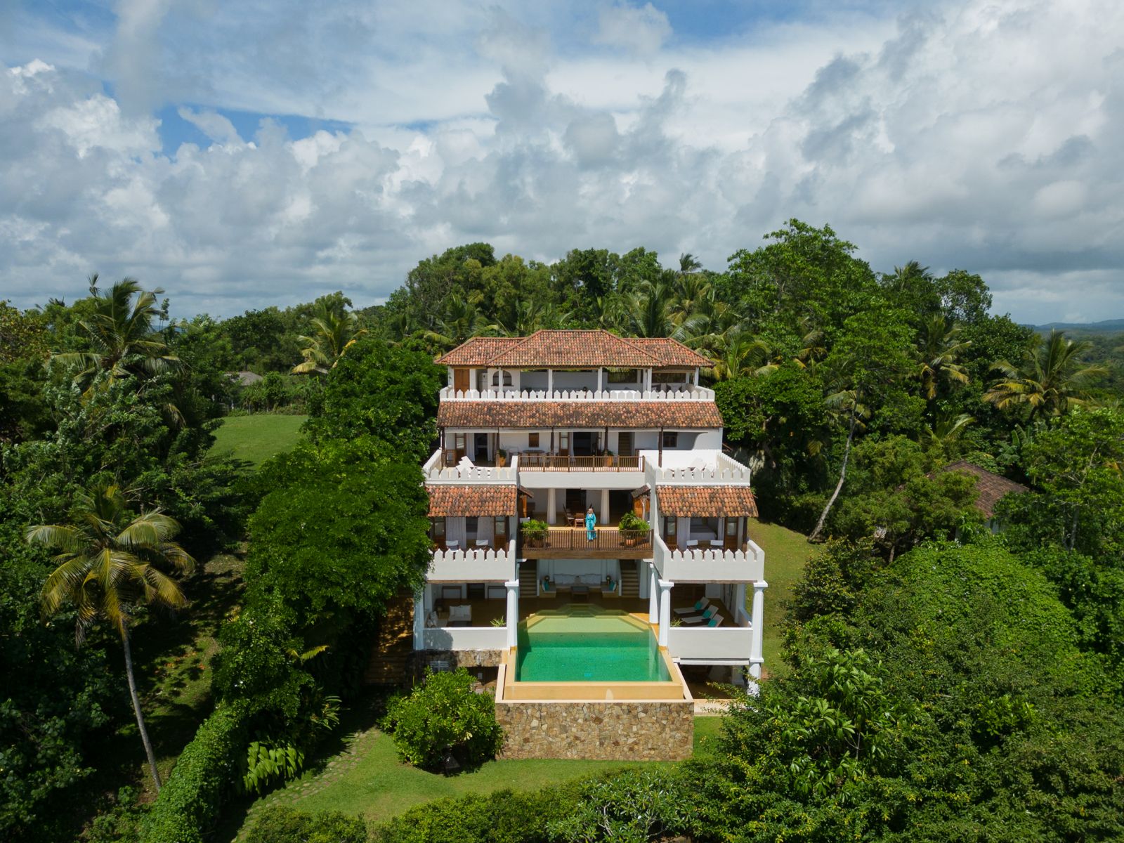 surf stories â© 0740