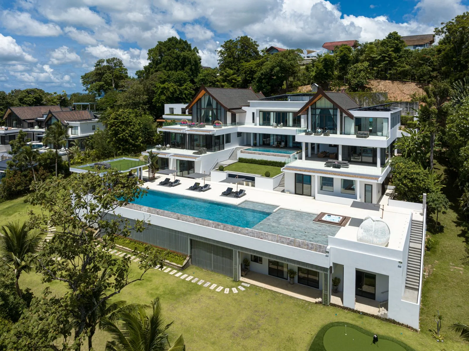 villa 12 bedrooms 94