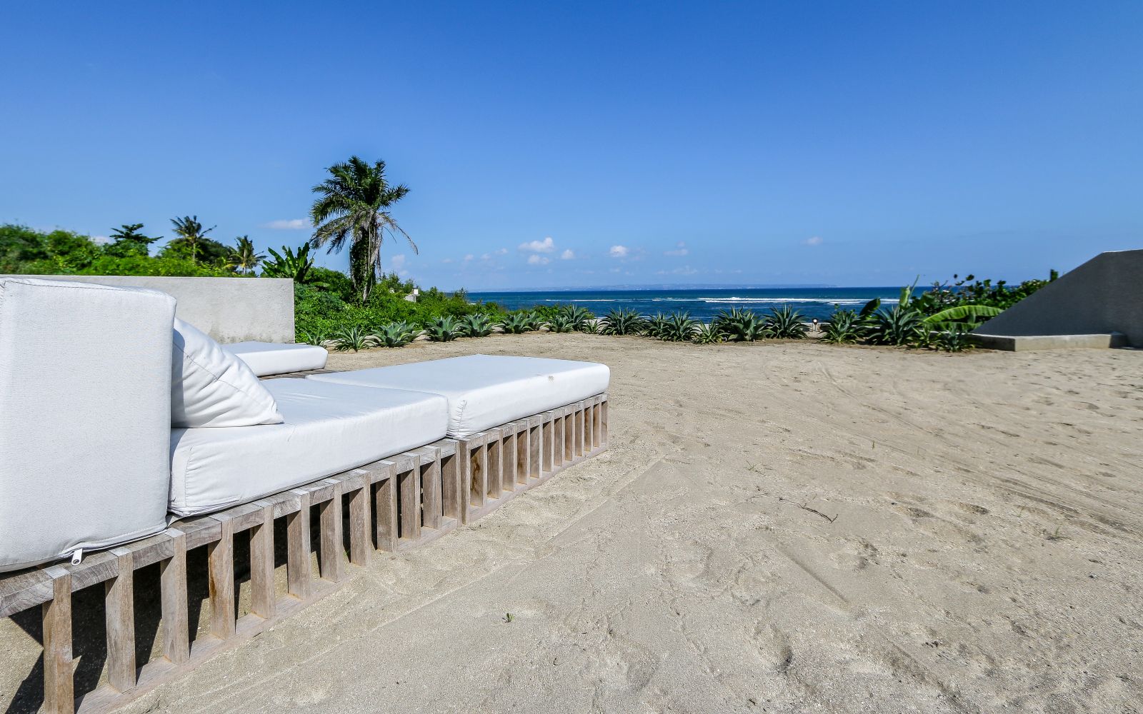 img beach bale