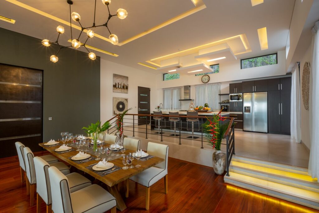 villa 12 bedrooms 56