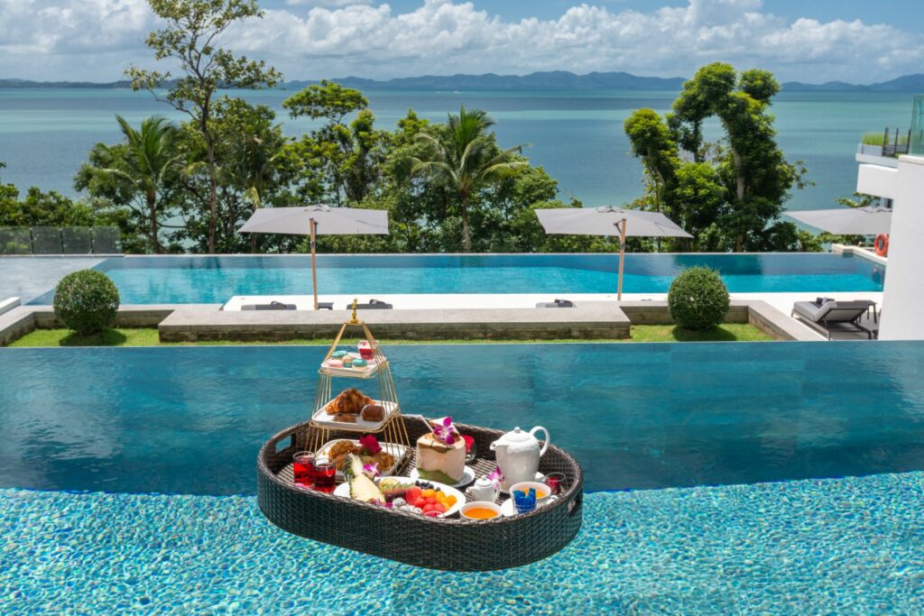 villa 12 bedrooms 77