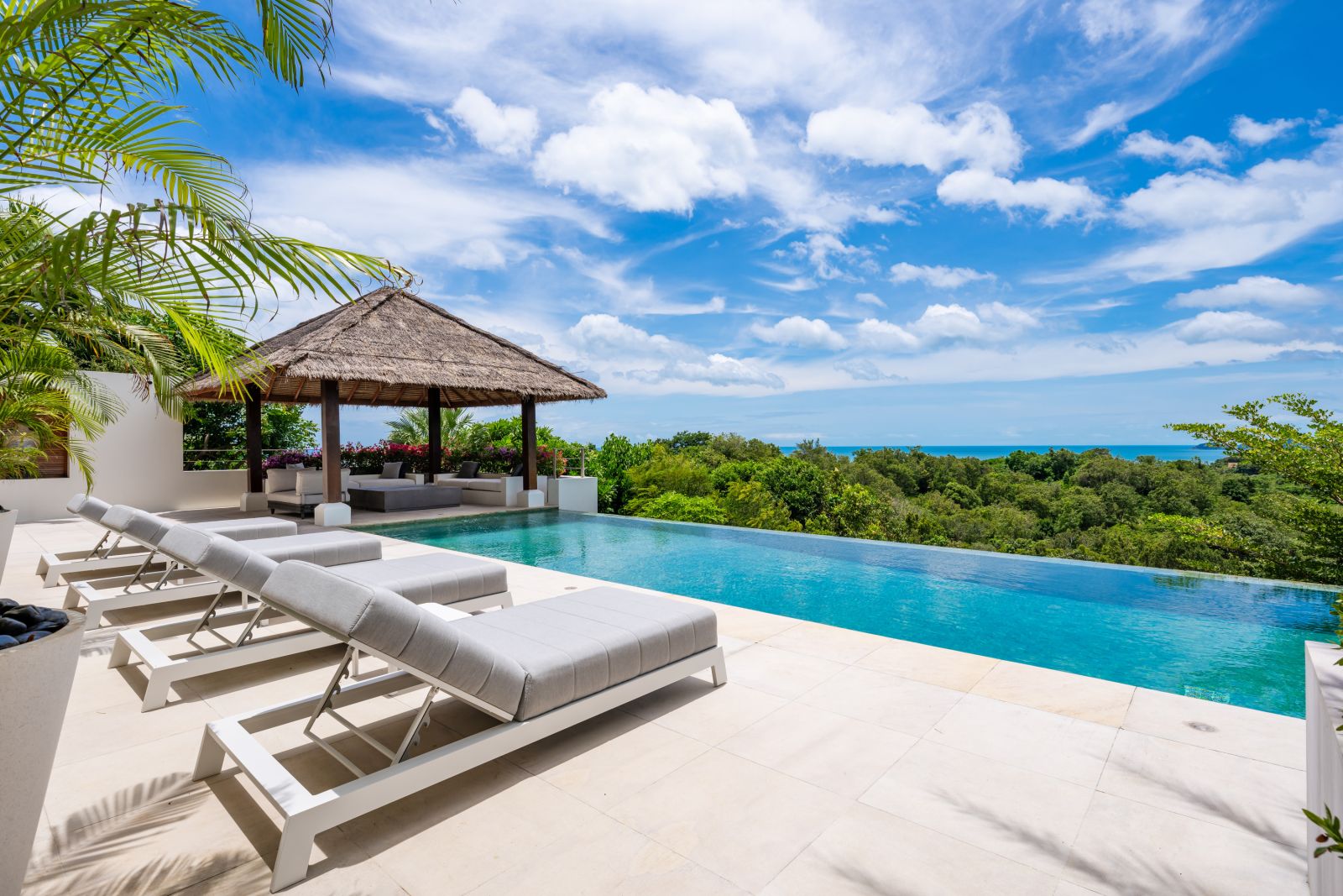 villa kohia swimming pool 01