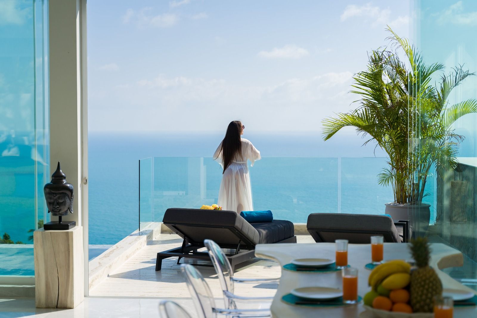 villa ray pool terrace 01