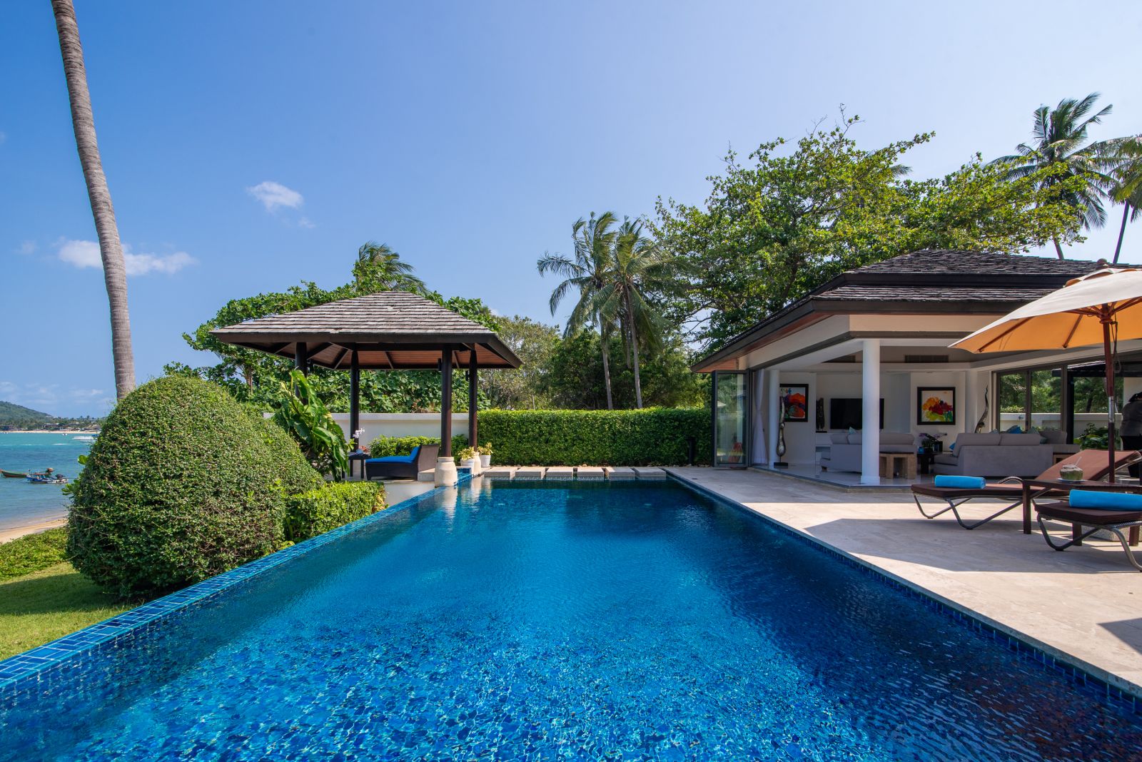 ineedphotos@outlook.com